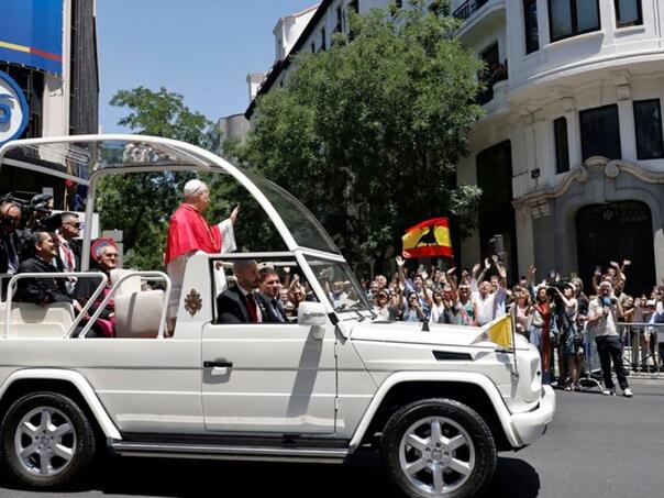 Papa u Španiji: Svijet vapi za mirom