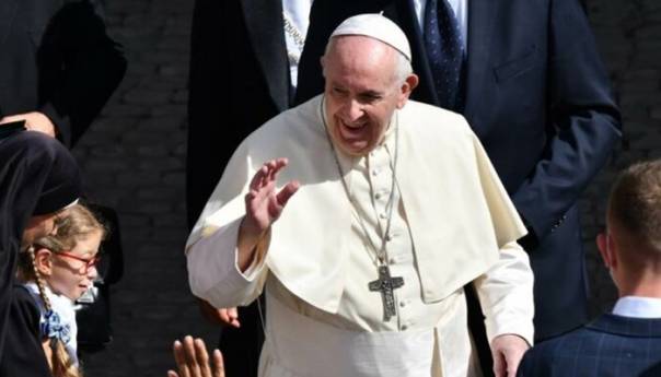 Papa uoči 10. godišnjice početka sukoba u Siriji molio za mir