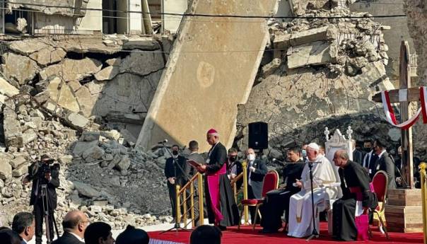 Papa završava posjetu Iraku i vraća se u Rim