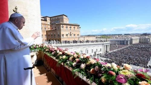 Papina poruka Urbi et Orbi: Molitva za mir u Ukrajini i na Bliskom istoku