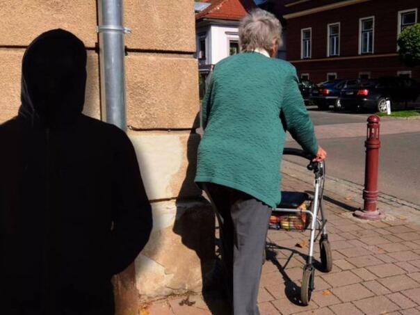 Par iz BiH opljačkao nepokretnu staricu u Njemačkoj