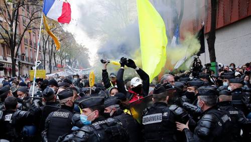 Pariz: Neredi na protestima protiv novog zakona o bezbjednosti