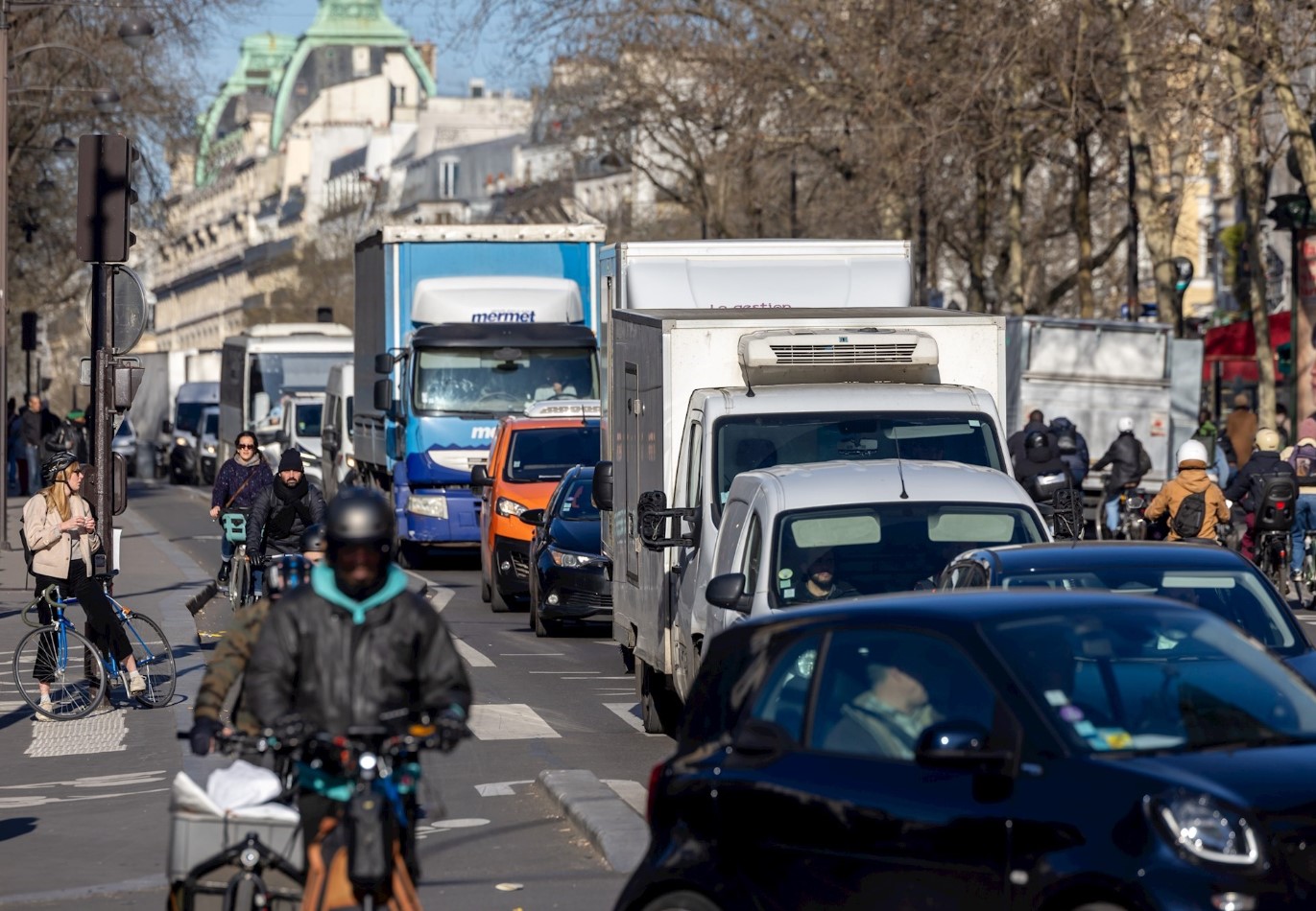 Pariz se pozdravlja s automobilima na ulicama: Umjesto njih, biciklističke staze