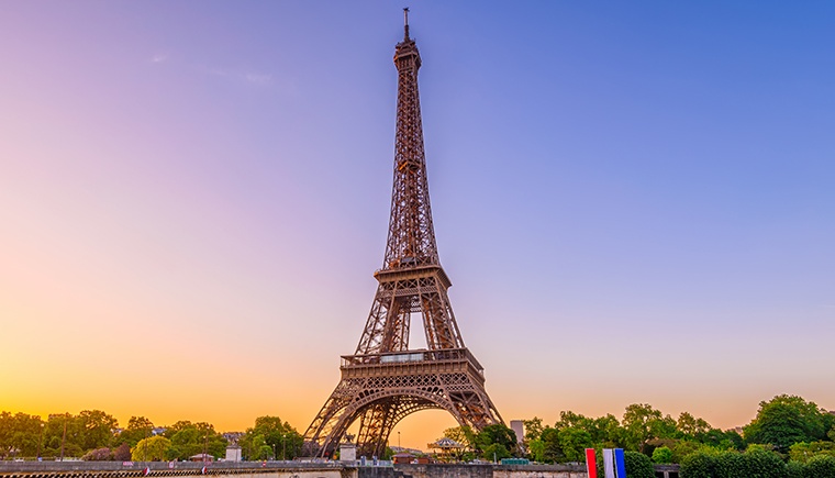 Pariz smanjuje rasvjetu gradskih spomenika kako rastu računi za energiju