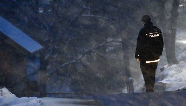 Parkirani automobil se pokrenuo i usmrtio jednu osobu u Sarajevu