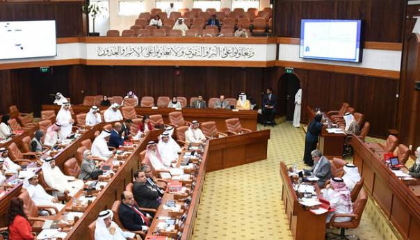 Parlament Bahreina pozvao vladu da se konsultuje u vezi sa sporazumom s Izraelom