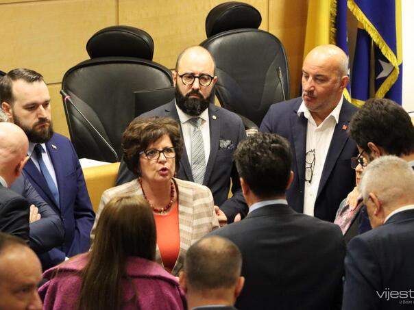 Parlament dao 'zeleno svjetlo' za nacrt zakona kojim se uvodi neradna nedjelja