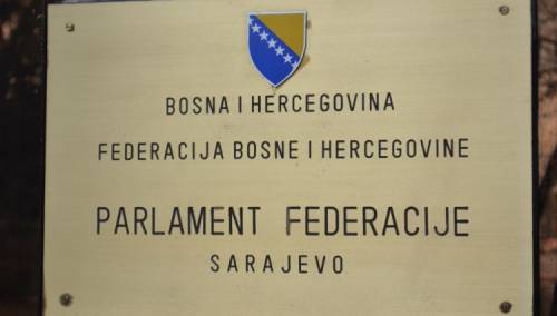 Nastavljena sjednica: Parlament FBiH danas o kreditima u 'švicarcima'