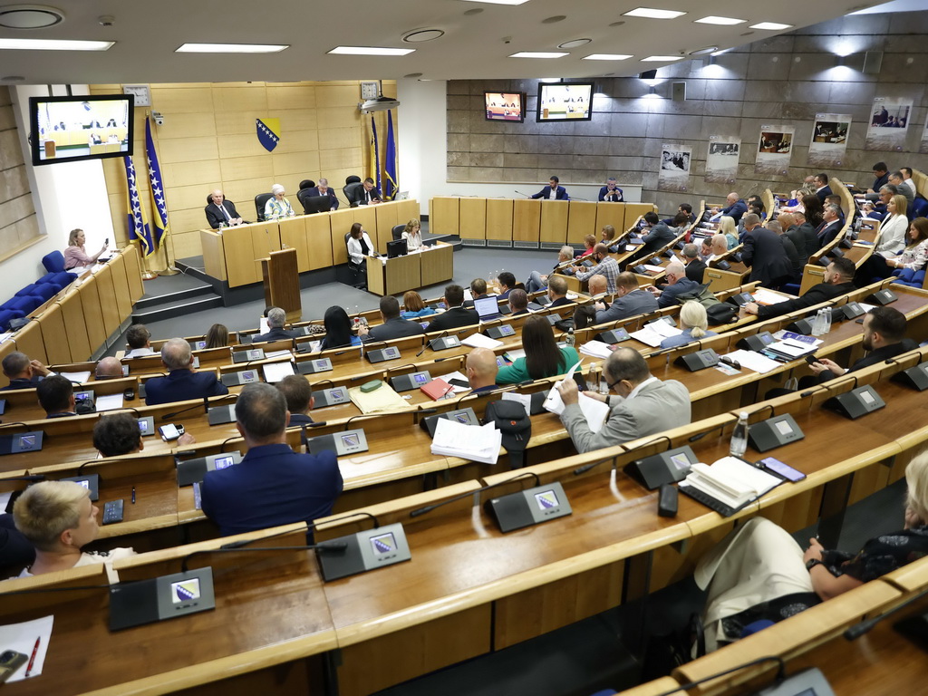 Parlament FBiH o materijalnoj podršci osobama s invaliditetom i socijalnoj i dječijoj zaštiti