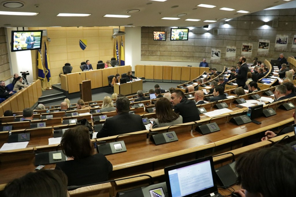 Parlament FBiH odbio: HDZ za 'crtanje granične linije' sa RS