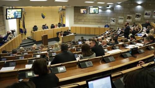 Parlament FBiH odbio: HDZ za 'crtanje granične linije' sa RS