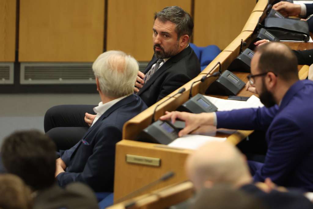 Parlament FBiH razmatra imenovanje Vlade, lideri Osmorke kod Murphyja