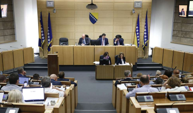 Parlament FBiH: Schmidt neće doći na sjednicu
