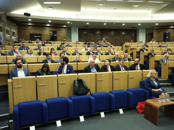 Parlament FBiH: Zakon o osuđenim pedofilima na dnevnom redu