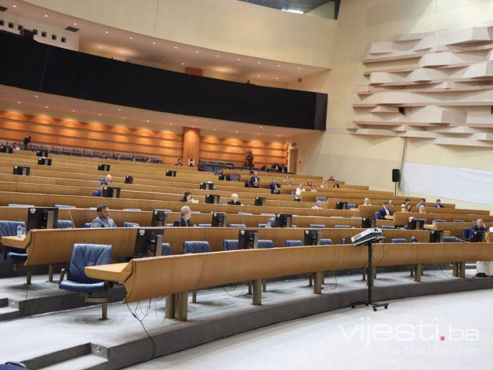Parlament odbio da se po hitnom postupku izjasni o izmjenama Izbornog zakona