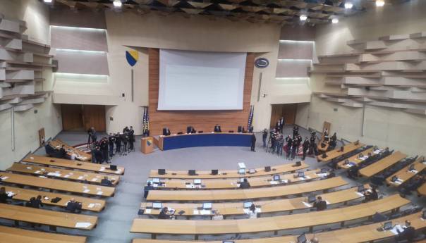 Parlament odbio prijedlog o procesuiranju Dodika