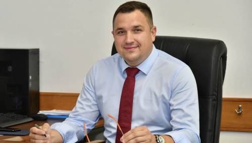 Parlamentarci u utorak raspravljaju o smjeni ministra Lučića