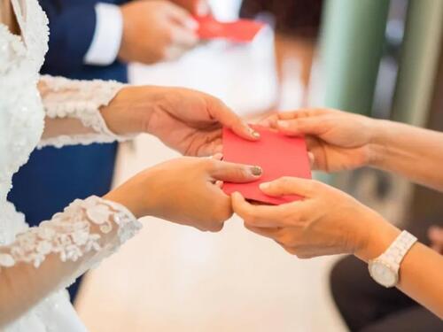 Paru na svadbi ukrao 40 hiljada dolara, pa ih prokockao