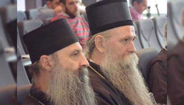Patrijarh i Joanikije samo sprovode Vučićevu politiku