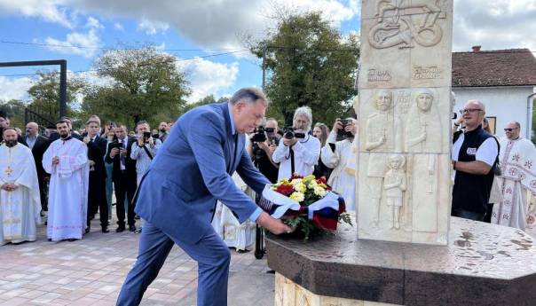 Patrijarh Porfirije predvodio liturgiju u Jasenovcu