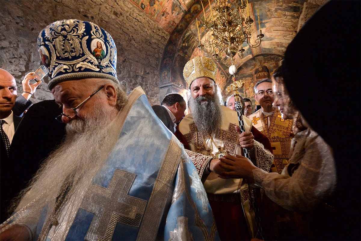 Patrijarh Porfirije ustoličen u Pećkoj patrijaršiji