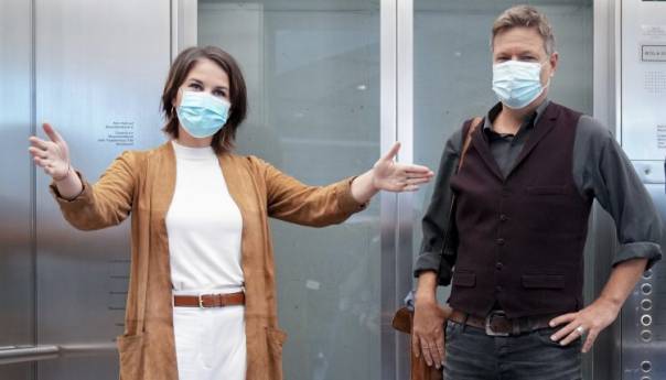 Pauzirani pregovori o 'semafor' koaliciji: Kamen spoticanja finansije i oporezivanje