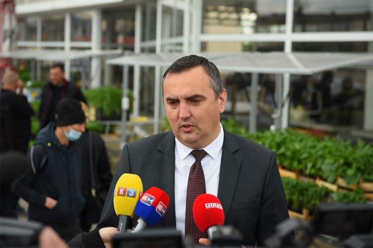 Pavloviću istekao Dodikov rok, nije došao na Skupštinu
