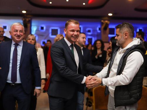 PDP ima 400 novih članova, dolazi li Stanivuković na čelo stranke?