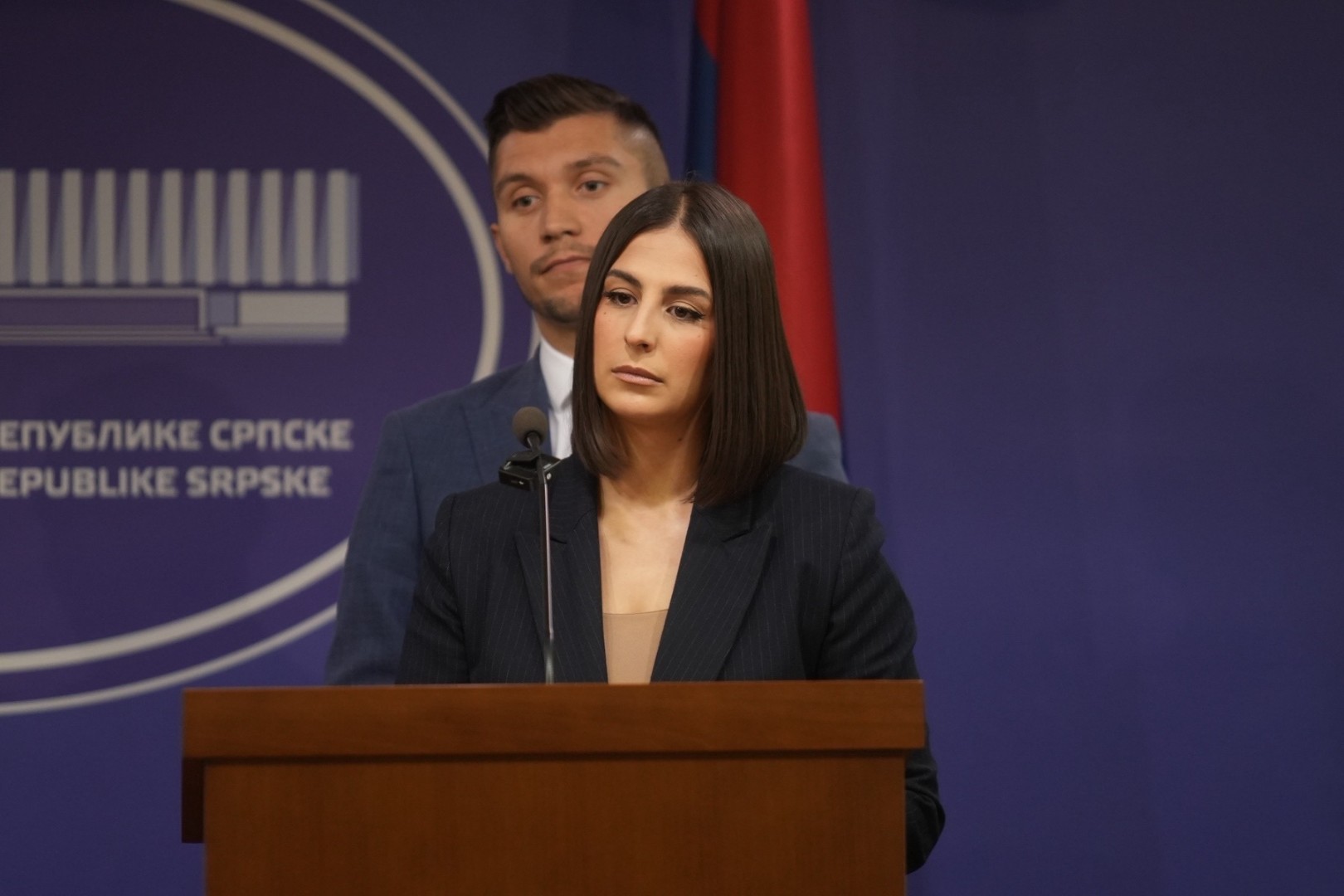 PDP pita Vladu RS: Šta je sa povećanjem materinskog dodatka?