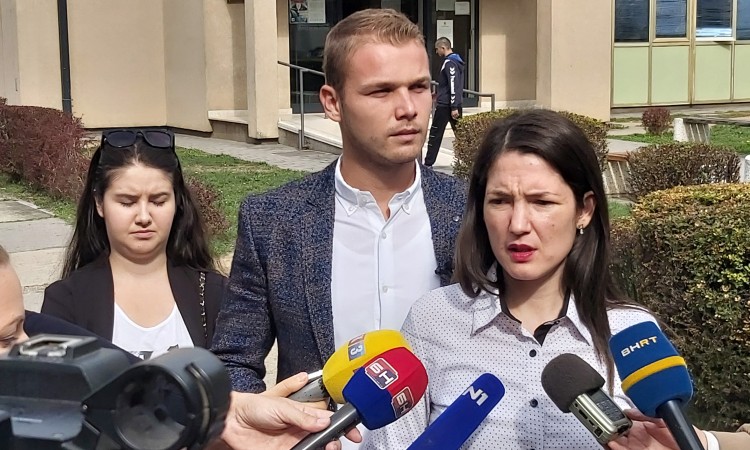 PDP: Smanjiti privilegije funkcionerima