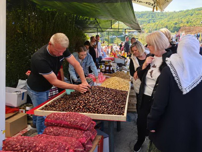 Pećka kestenijada čuva tradiciju i okuplja generacije u Cazinskoj krajini