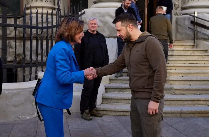 Pelosi kod Zelenskog: Vaša borba je borba za sve