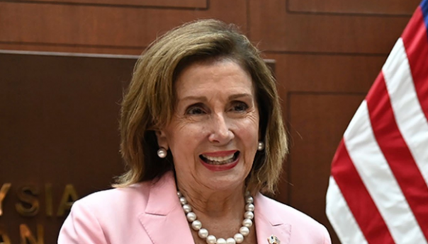 Pelosi: SAD ne mogu da dozvole Kini da izoluje Tajvan