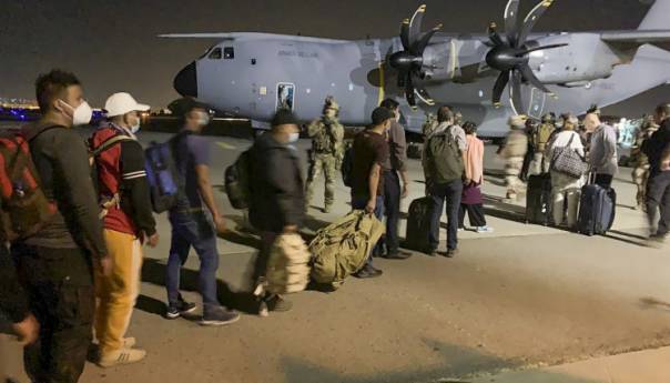 Pentagon: Iz Afganistana evakuirano 7.000 civila