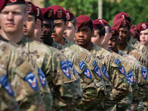 Pentagon priprema 1.500 vojnika za moguću misiju u Minesoti