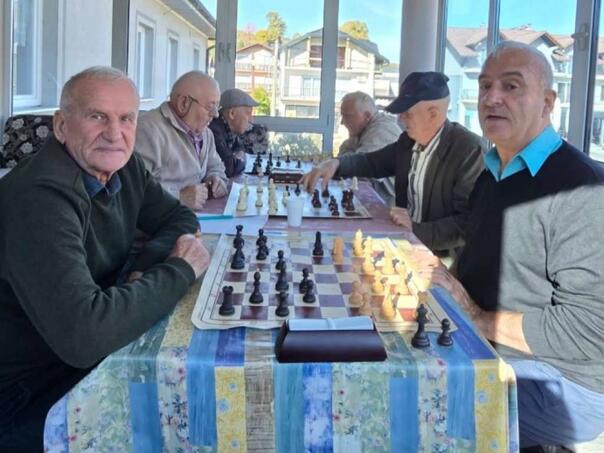 Penzionerski život u Ključu obilježavaju niske penzije i skupo liječenje