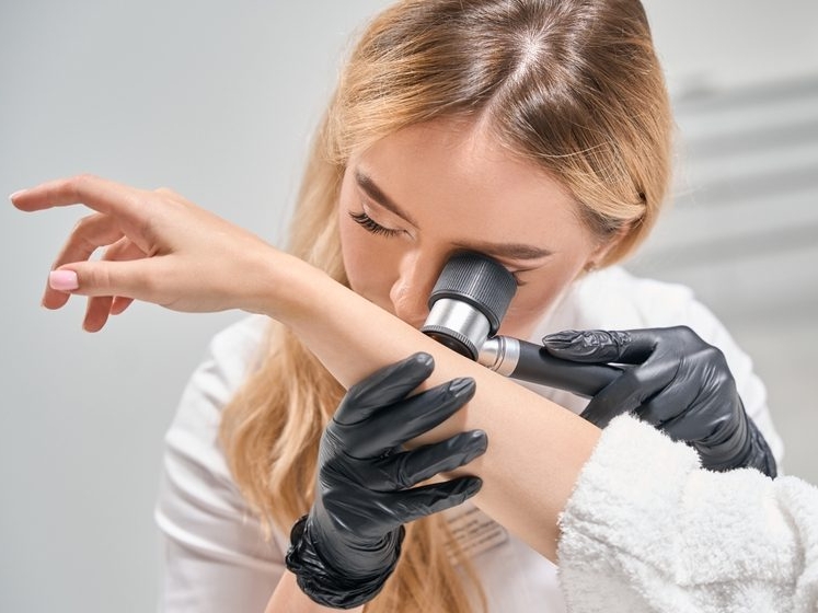Personalizirana mRNA vakcina smanjuje rizik od povratka melanoma za 42 posto