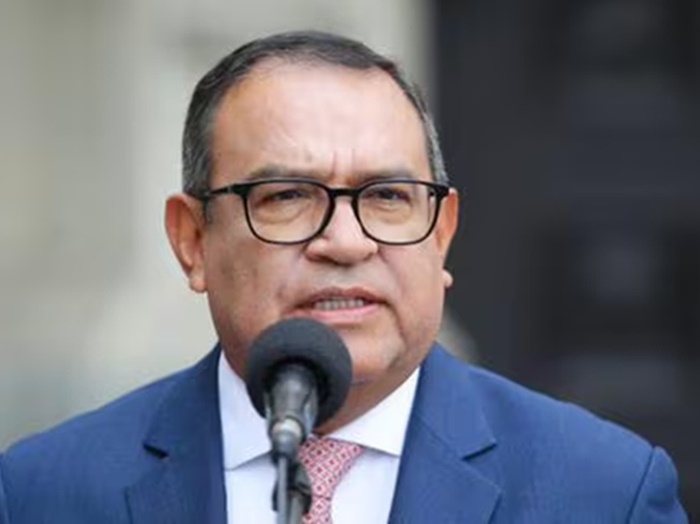 Peruanski premijer podnio ostavku, namještao poslove 25-godišnjakinji?