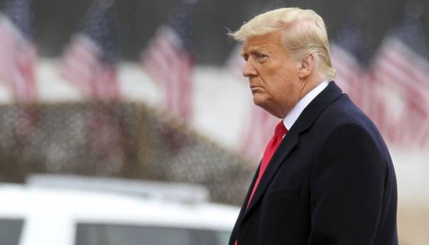 Pet advokata otkazalo pomoć Trumpu