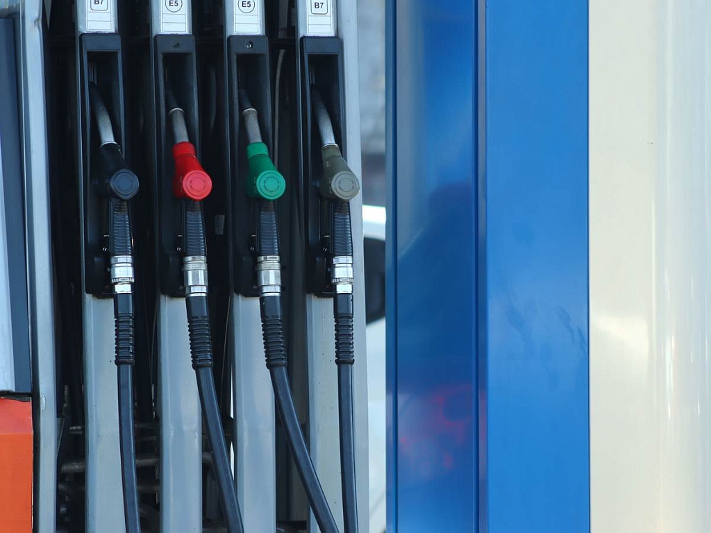 Pet benzinskih pumpi u RS kažnjeno zbog naglog podizanja cijena goriva