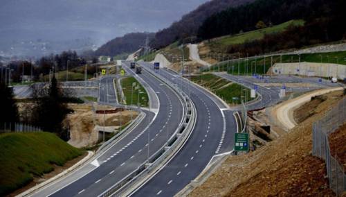 Pet godina od povećanja akciza: Ni novca, ni autoputa
