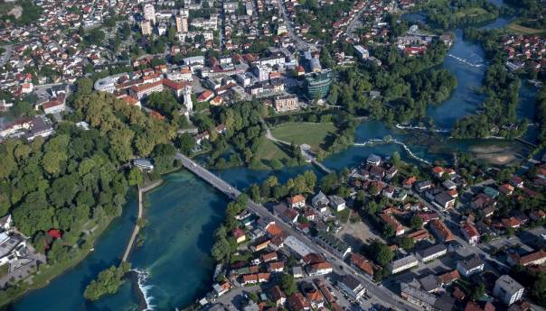 Pet kandidata na prijevremenim izborima za gradonačelnika Bihaća