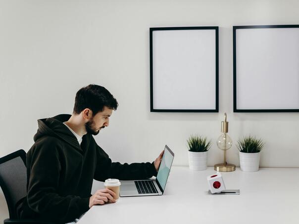 Pet najčešćih trikova prevaranata: Kako vas navuku da sami predate novac