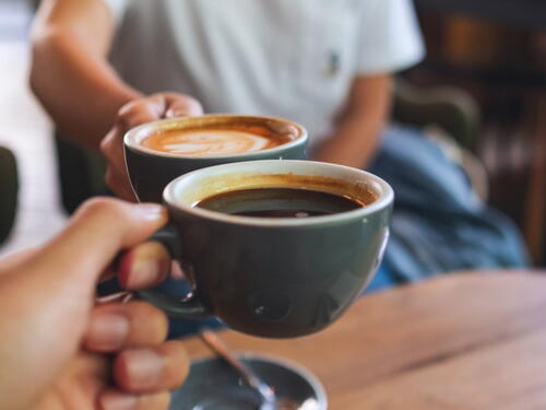 Pet začina koje možemo dodati kafi i tako zaštititi mozak