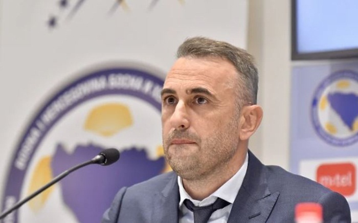 Petev: Bilo bi preriskantno mijenjati sistem igre, najvažnije jedinstvo u ekipi