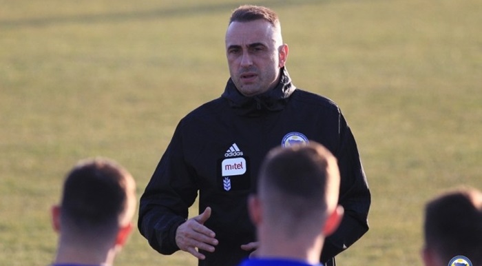 Petev na utakmicama Ukrajine i Francuske