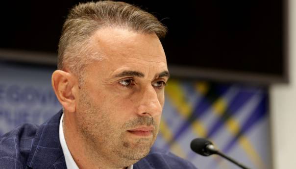 Petev: Nadam se da će naša odbrana neće dati puno prilika Pukkiju