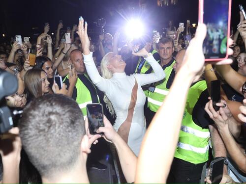 Peticija za povratak Karleušinog profila doživjela fijasko, svega 111 potpisa