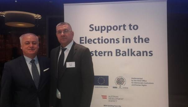 Petrić i Arnautović na dvodnevnoj konferenciji o registraciji birača u Varšavi
