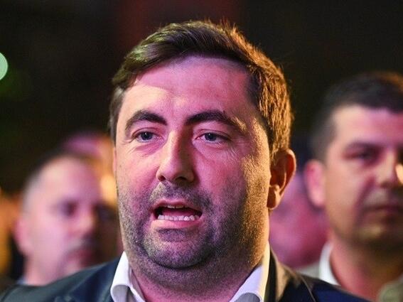 Petrović: Prvo pokradu izbore, a onda kradu milione